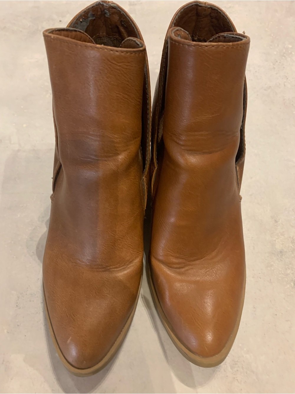 Apt. 9 Tan Pointed-Toe Faux Leather Ankle Booties